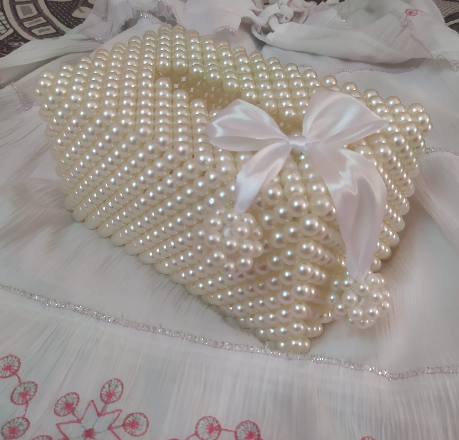 علبه مناديل خرز لولى - الصورة 2