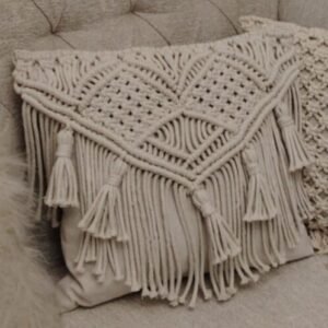 كوشن بخيط كوردون لون اوف وايت