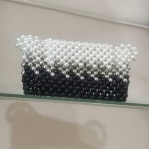 شنطة خرز لولى هاند ميد بتصميم أنيق